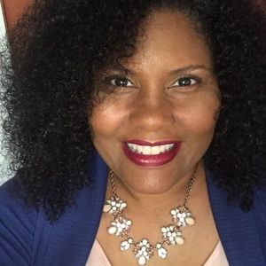 Meet your Posher, Liz